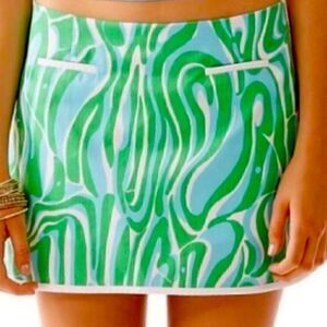 Lilly Pulitzer Women’s Green And Blue Skort, Size 2
